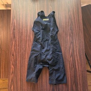 Arena Black Closed Back Techsuit